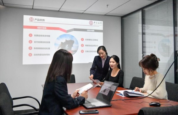 东兴资本配资 蹲点日记：头部航运企业为何聚集此地？